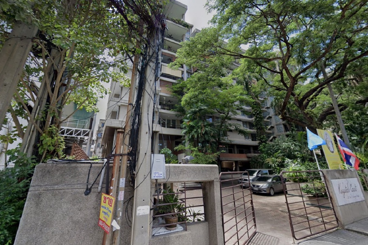 Condo-Krystal-Court