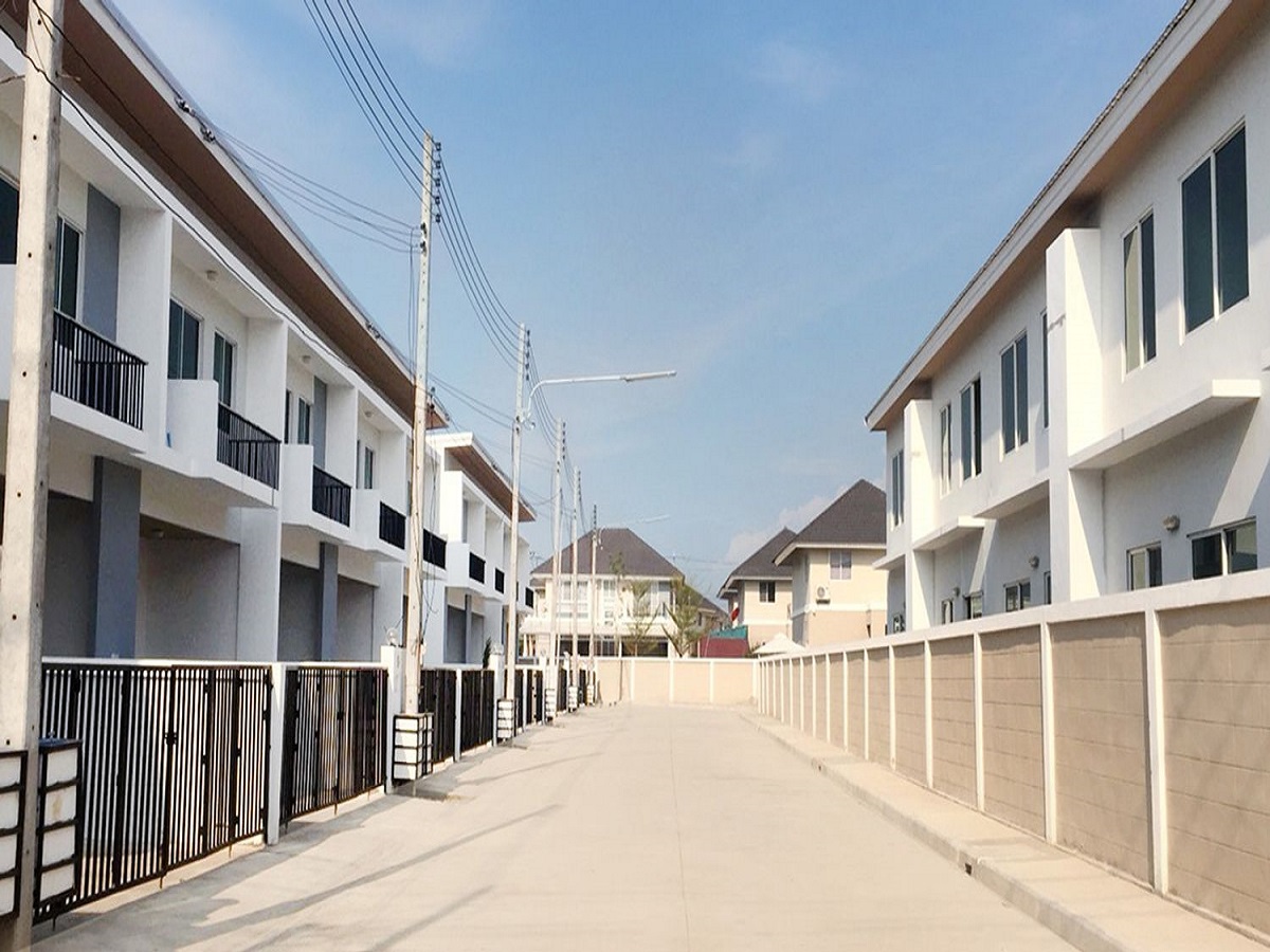 กาญจน์กนกทาวน์-2